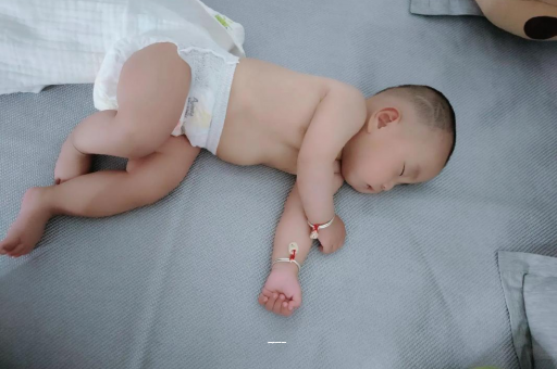 玉田三个月宝宝发育标准 玉田三个月宝宝发育标准